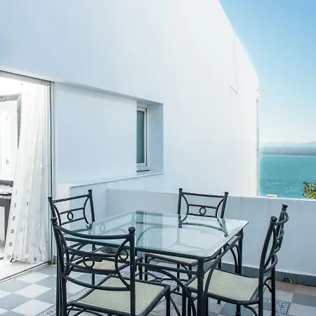 Spacious In With Private Pool فيلة